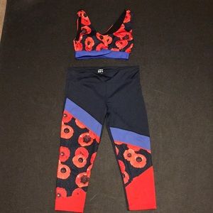 Joy Lab Crop Pant And Bra Set Floral Blue